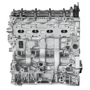 Qiz kiyimda sikilgan